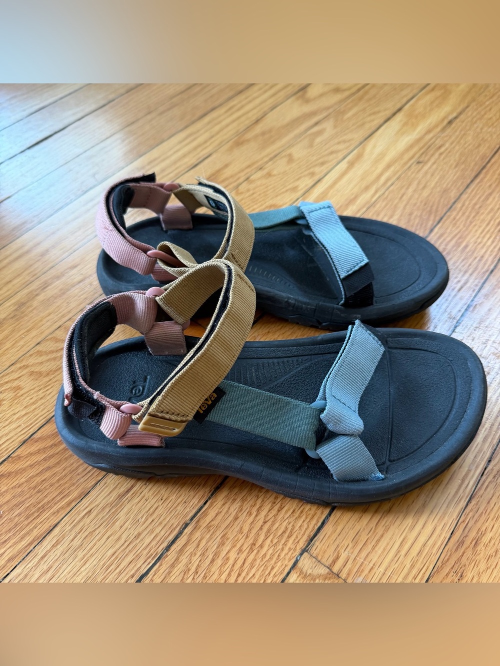 Teva Hurricane Sandals - Colorblock Size 6